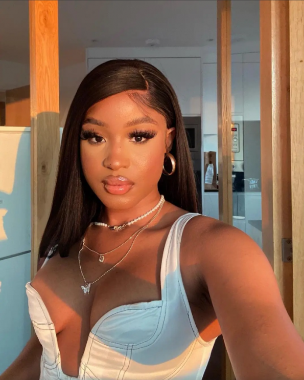 Image #2 from Malena