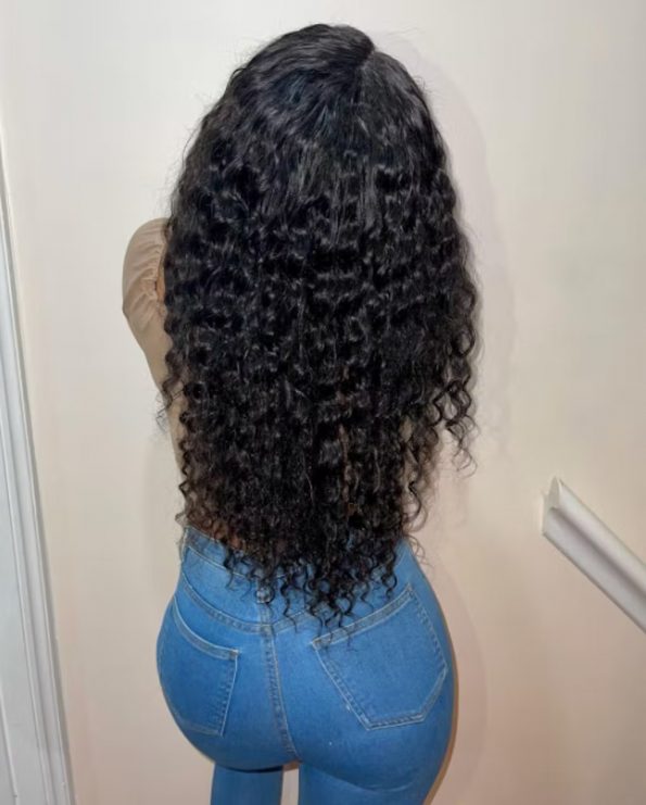 This is my first glueless wig and am so happy 😀 with it💃 It is easy and quick to put on or off, saves a lot of time. I can’t hide the truth. This is the real GOAT 😘💋Not to forget,the shipment was fast with all products intact 🥹Thank you🥰