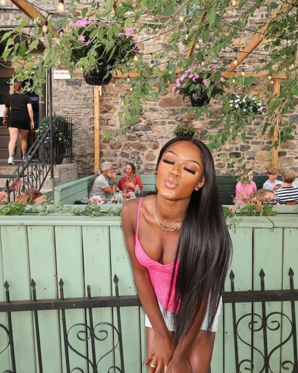 Image #50 from Malaik Gra